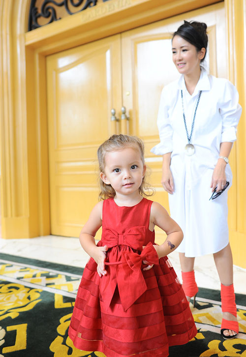 Thời trang xinh yêu của các "công chúa" nhà sao Việt - 9