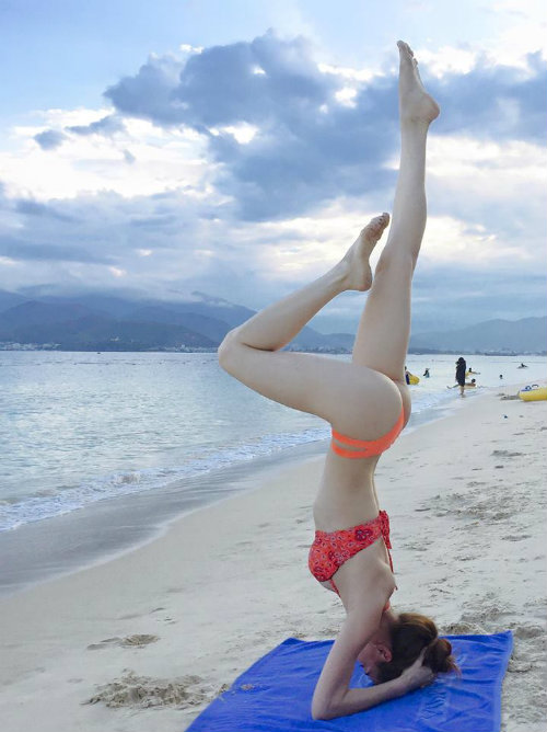 Ngắm đường cong hoàn hảo của những người đẹp Việt “nghiện” Yoga