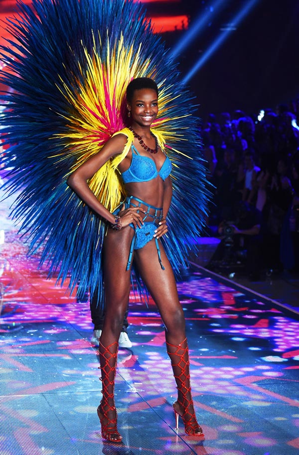 Thưởng thức trọn vẹn Victoria's Secret Show 2015 - 14