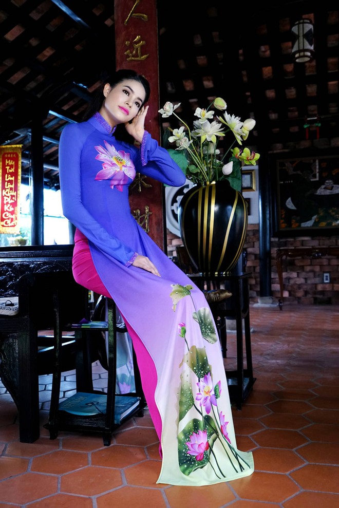 kieu hoa tiet ao dai hoa hau viet nao cung phai co - 1