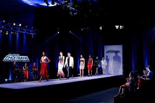 project runway tap 1: thi sinh tranh nhau khan trai ban de may ao - 11