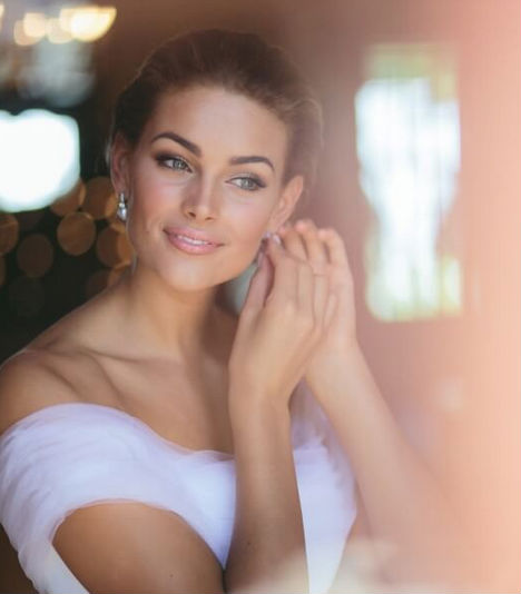 Chúc mừng hạnh phúc của cô dâu - hoa hậu thế giới 2014 Rolene Strauss.