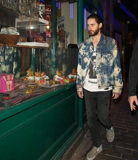 … và Jared Leto tới ăn mừng nhân dịp bộ phim “Suicide squad” công chiếu