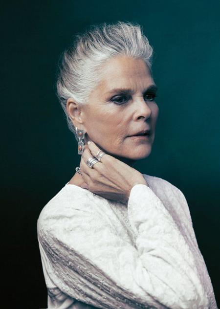 Ali MacGraw buồn bã tiếc thương trước sự ra đi của Arthur Hiller