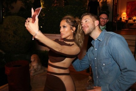 Vừa chia tay bạn trai, J.Lo đã lại dính tin đồn hẹn hò với Calvin Harris