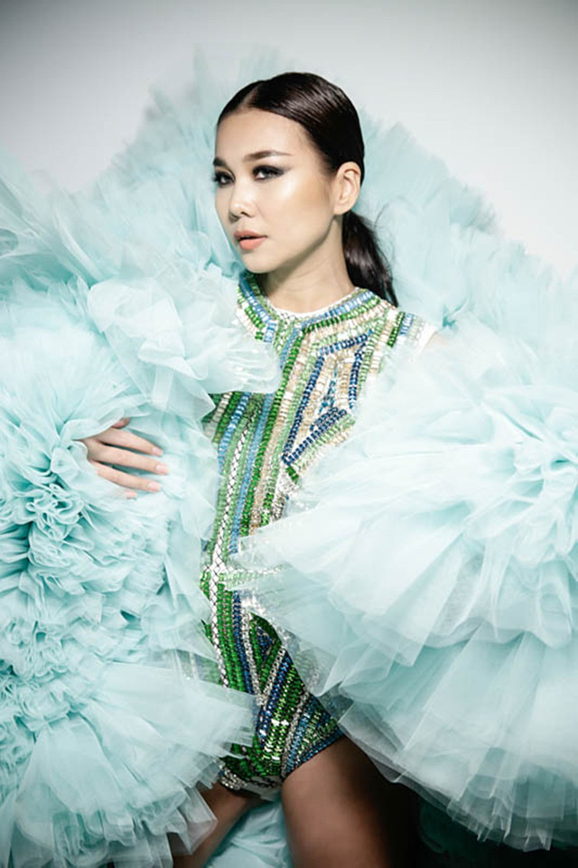 Vốn là một trong những người mẫu hàng đầu Việt Nam, Thanh Hằng làm việc rất chuyên nghiệp và thân thiện.