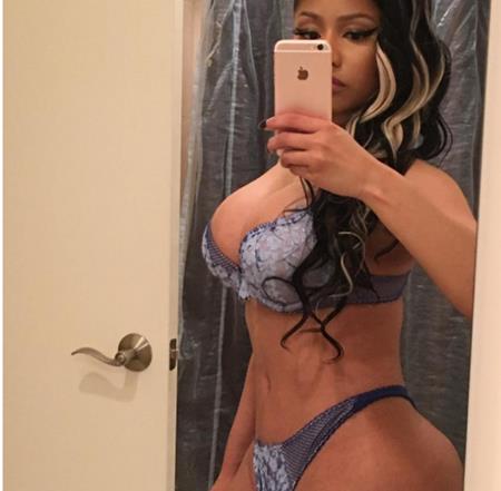 Sức hút của Nicki Minaj chưa bao giờ suy giảm, dù là trên sân khấu hay ngoài đời thực