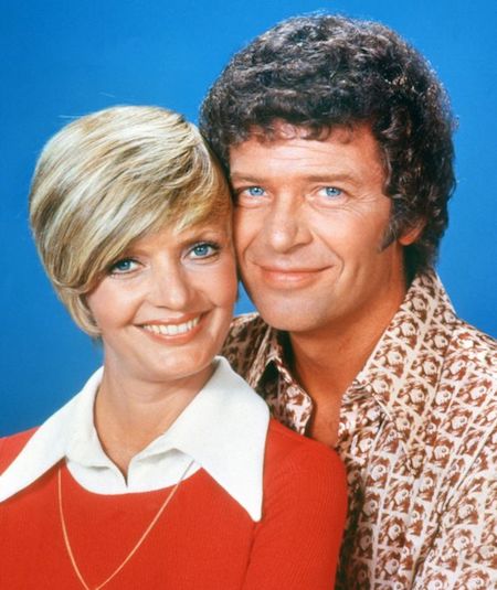 Florence Henderson nổi danh với loạt phim “The Brady bunch”