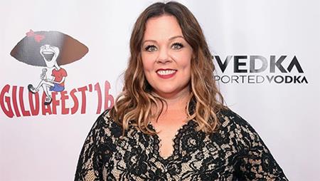 Melissa McCarthy thực sự là một ngôi sao “nặng ký” tại Hollywood, không chỉ bởi ngoại hình phá vỡ quy tắc truyền thống trong giới giải trí mà còn bởi tài năng nghệ thuật không thể phủ nhận. Liên tiếp tham gia những tác phẩm ăn khách, Melissa ngày càng chứng minh cho mọi người thấy rõ rằng, nghệ thuật chân chính không thể bị đóng khung trong những giới hạn về ngoại hình, tuổi tác hay cân nặng.