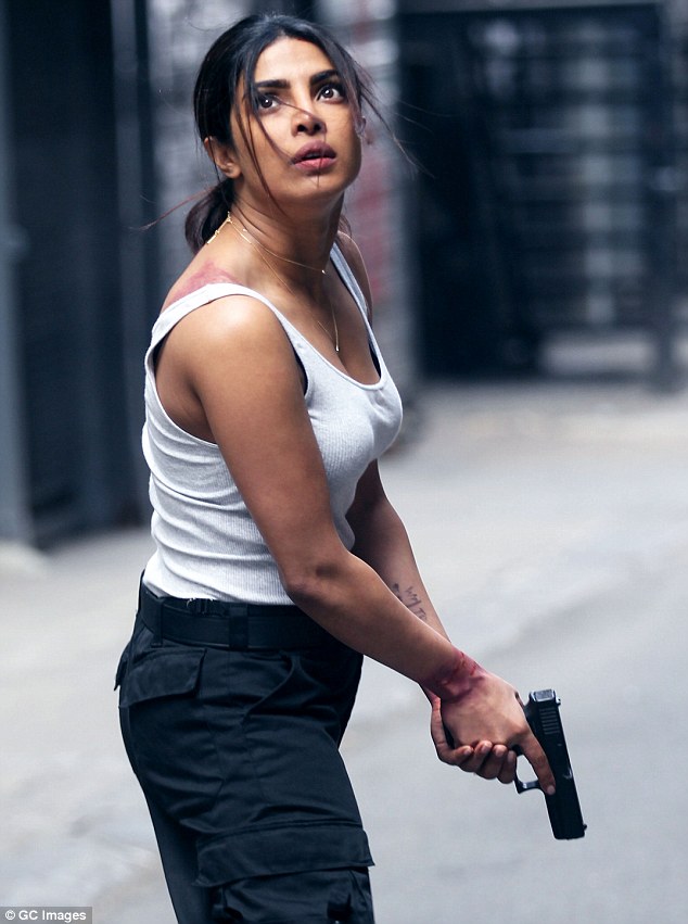 Priyanka Chopra trong 1 cảnh quay của phim Quantico