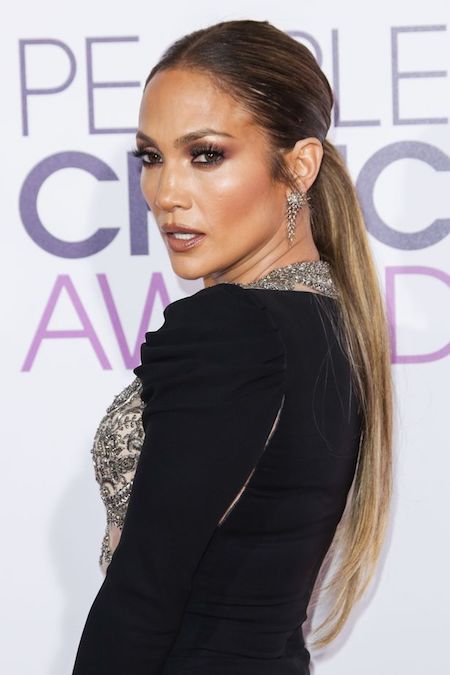 Vừa chia tay bồ trẻ, Jennifer Lopez đã khoe ngay ảnh “nóng”