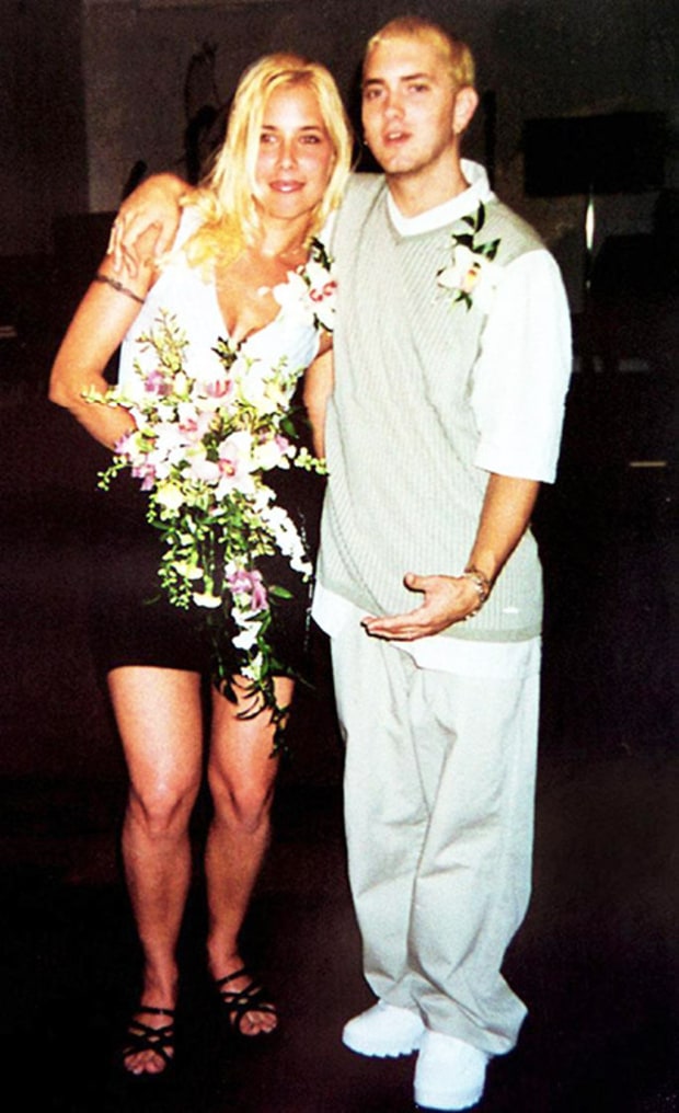 Eminem và người vợ cũ - Kim Scott khi còn mặn nồng.