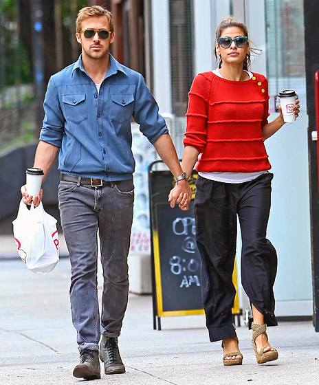 Eva Mendes và Ryan Gosling bắt đầu hò hẹn từ năm 2011 và gắn bó với nhau từ đó đến nay.