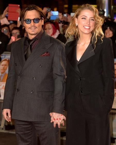 Bí mật kết hôn hồi năm 2015 nhưng cuộc hôn nhân của Johnny Depp và Amber Heard lại kết thúc trong những scandal ầm ĩ